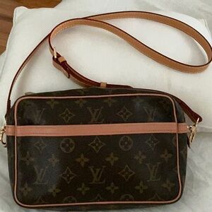 LOUIS VUITTON Authentic Mono Compiegne 23 Bag Tote w/Unbranded  Chain & Strap